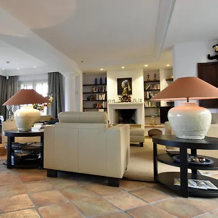 Theoule-sur-mer Sleeps 10 Pool Air Con Wifi Théoule-sur-Mer